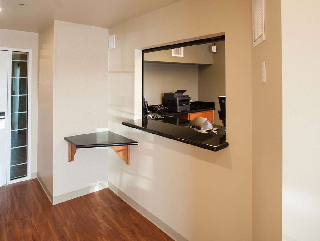 Woodspring Suites Kansas City Liberty Interior photo